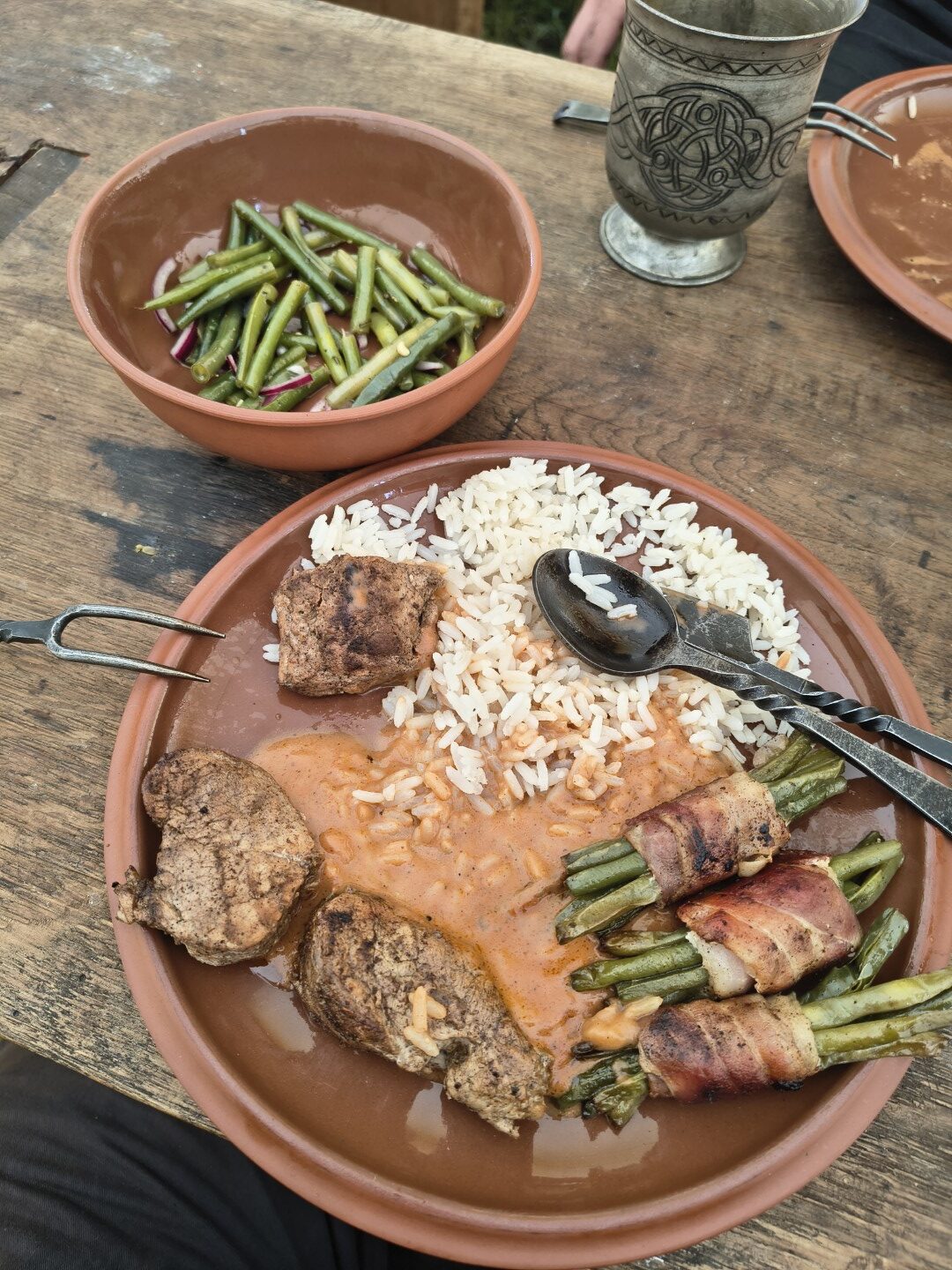 Schweinelendchen mit Reis und Speckbohnen Created bei Knorsten